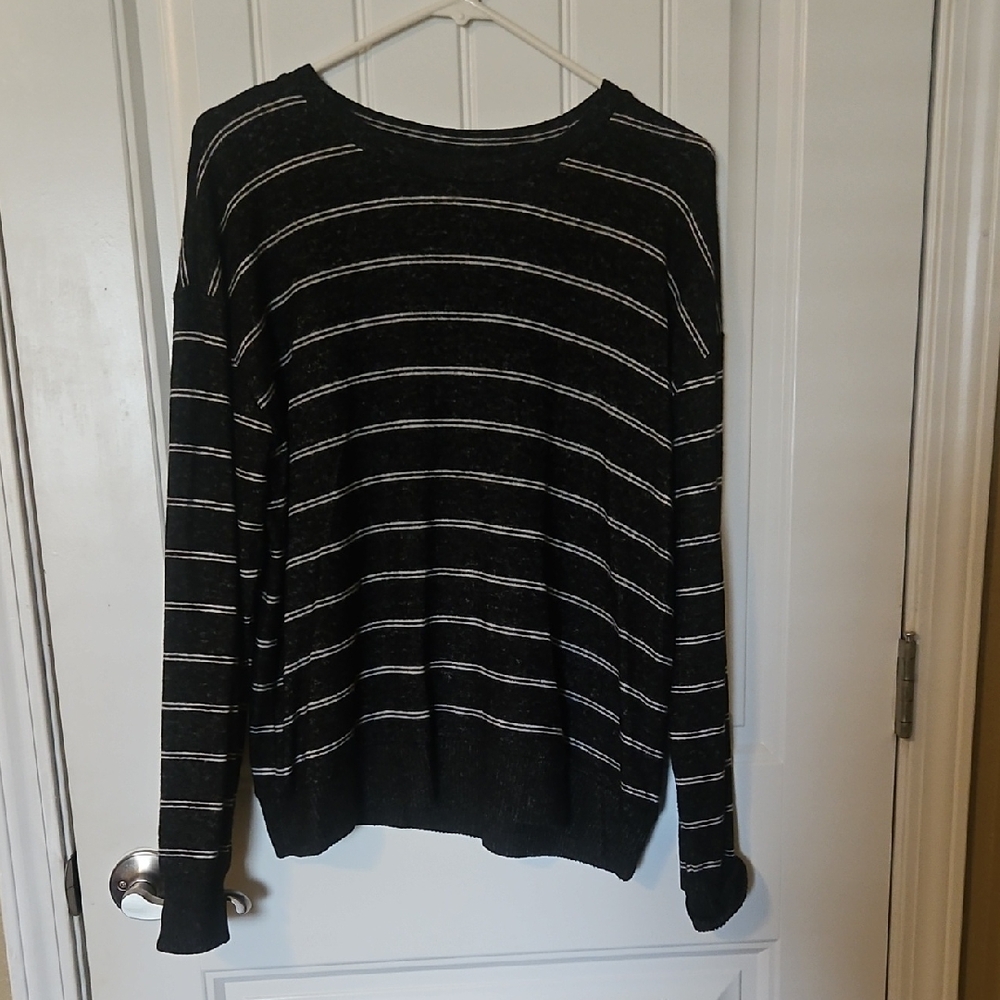 Market & Spruce Black and White Striped Sweater